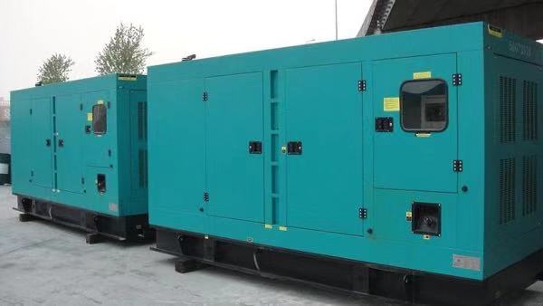 鹰潭康明斯400kw大型柴油二手发电机组